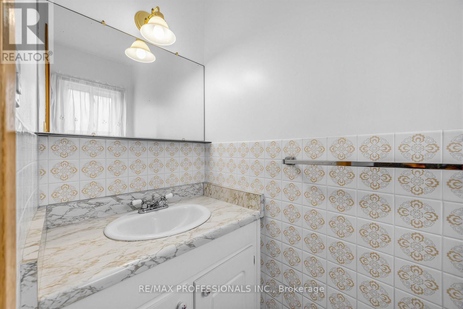 105 Rowntree Mill Road, Toronto, Ontario  M9L 1C7 - Photo 35 - W13005632