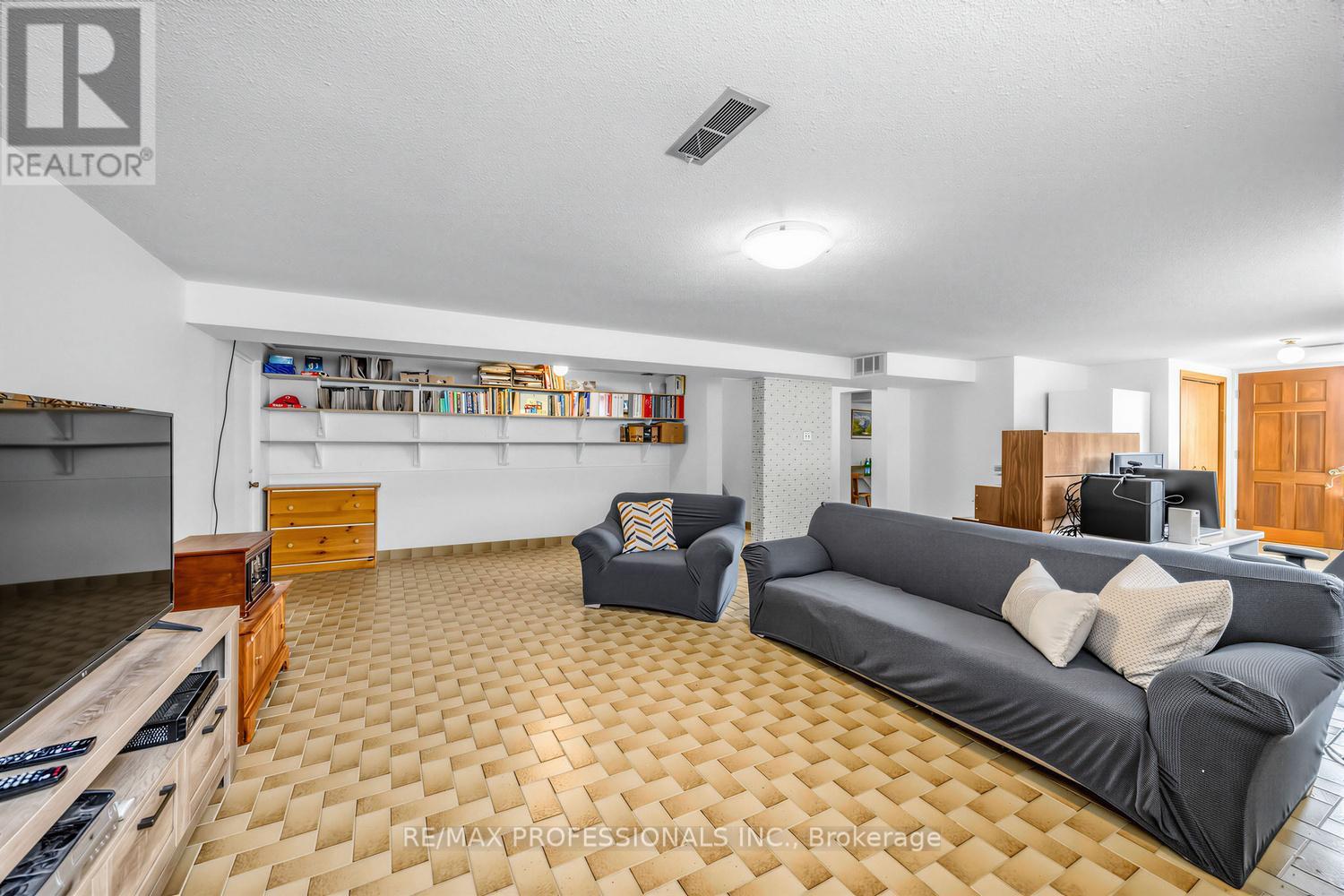 105 Rowntree Mill Road, Toronto, Ontario  M9L 1C7 - Photo 41 - W13005632