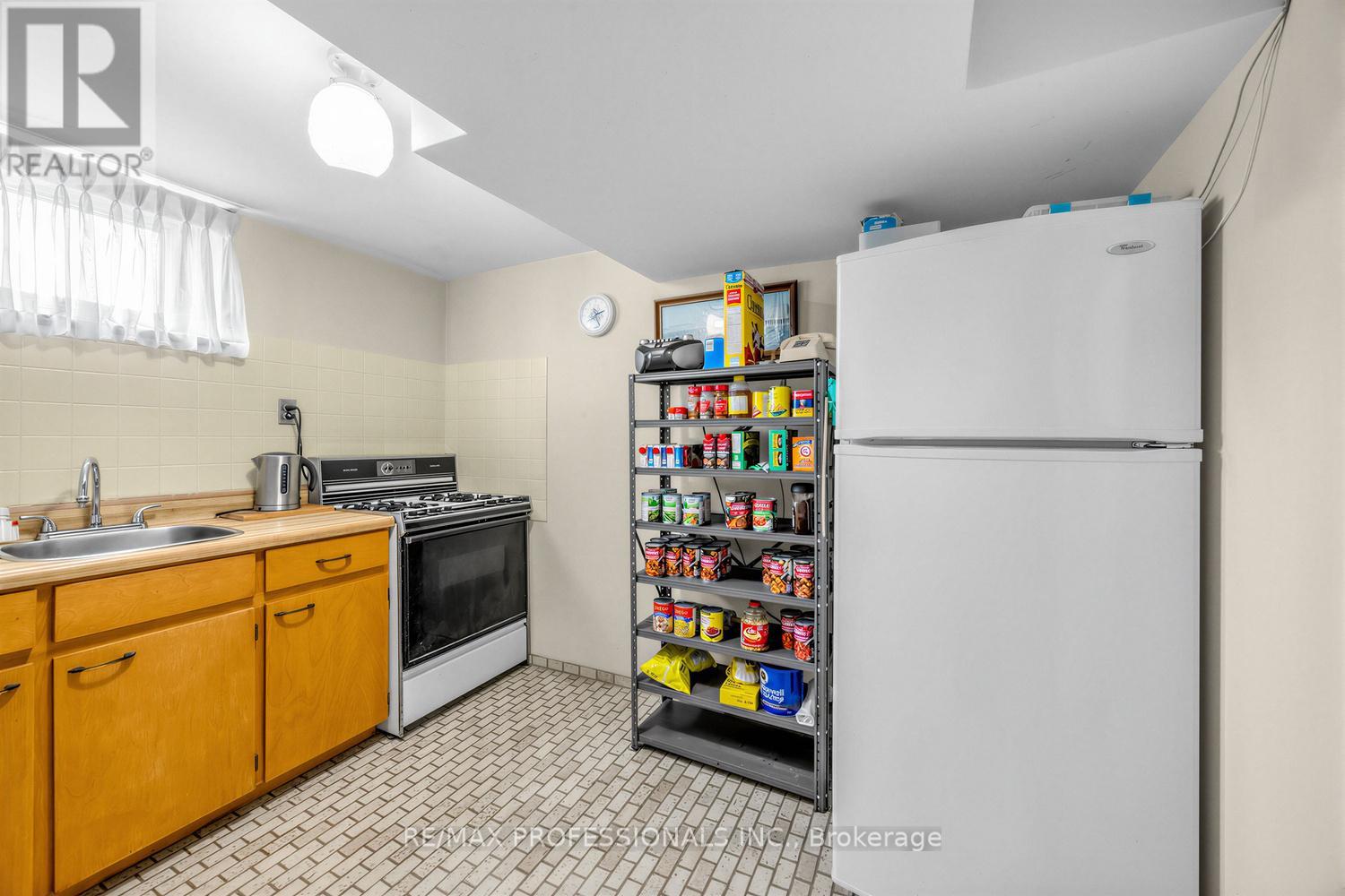 105 Rowntree Mill Road, Toronto, Ontario  M9L 1C7 - Photo 43 - W13005632