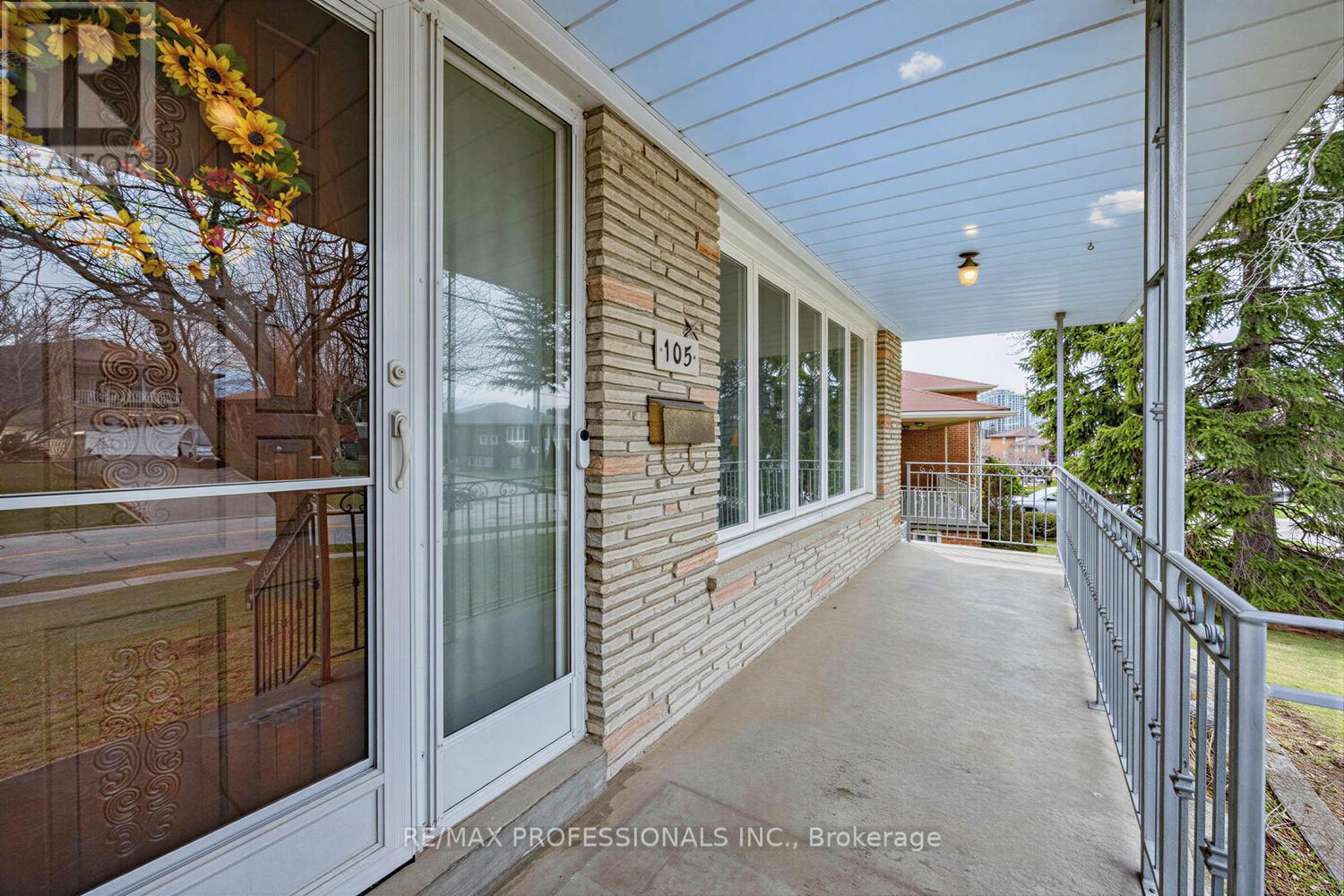 105 Rowntree Mill Road, Toronto, Ontario  M9L 1C7 - Photo 6 - W13005632