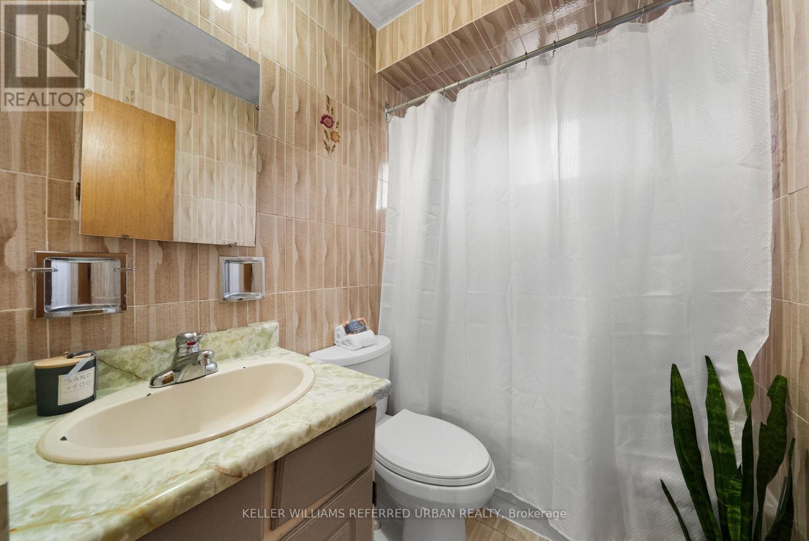 9 Exeter Street, Toronto, Ontario  M6N 1G3 - Photo 22 - W13005642