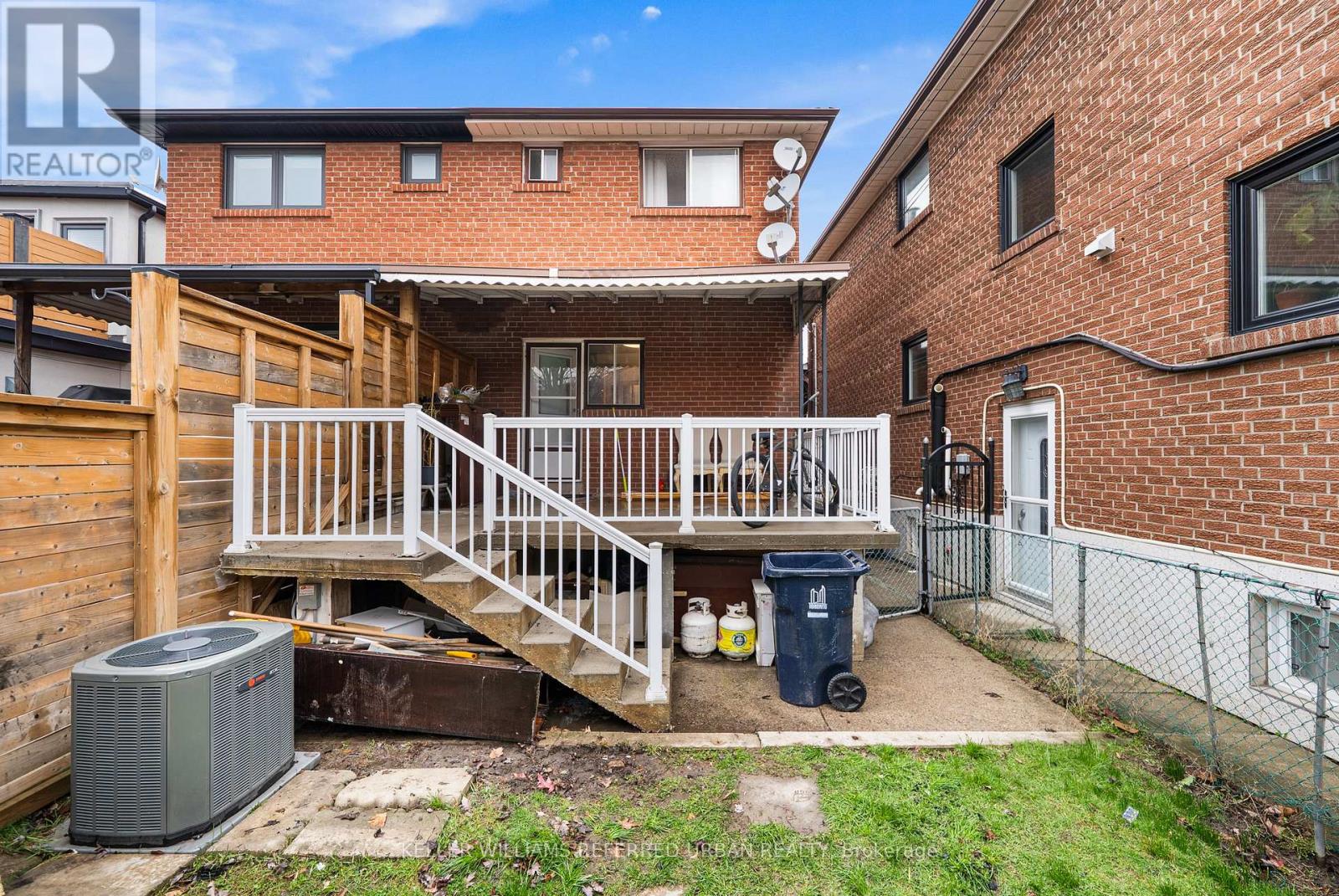 9 Exeter Street, Toronto, Ontario  M6N 1G3 - Photo 39 - W13005642