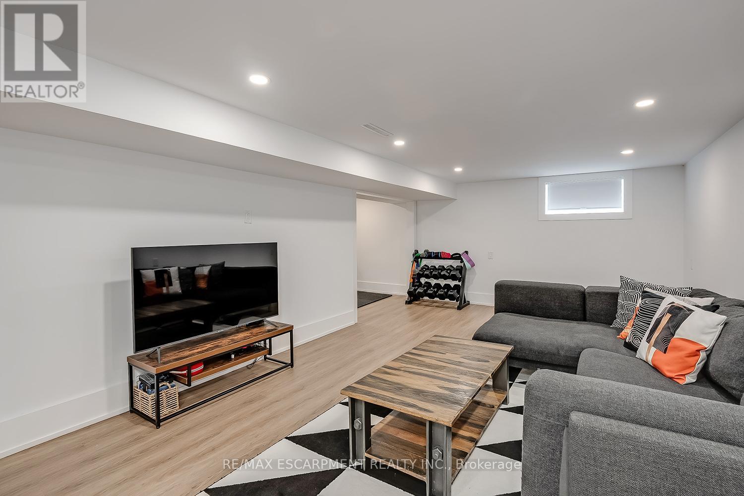 327 Goodram Drive, Burlington, Ontario  L7L 2J9 - Photo 32 - W13005668