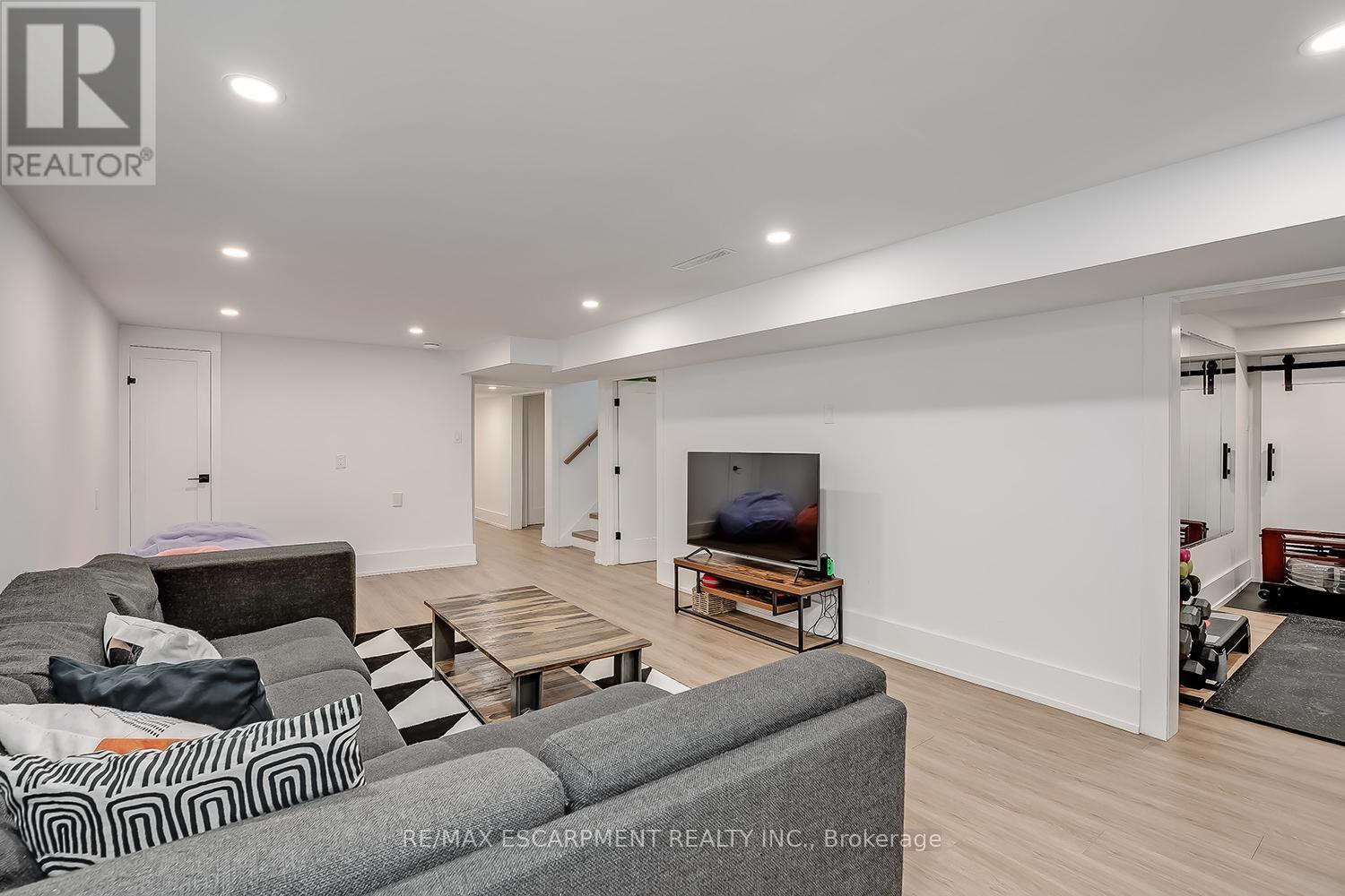 327 Goodram Drive, Burlington, Ontario  L7L 2J9 - Photo 33 - W13005668