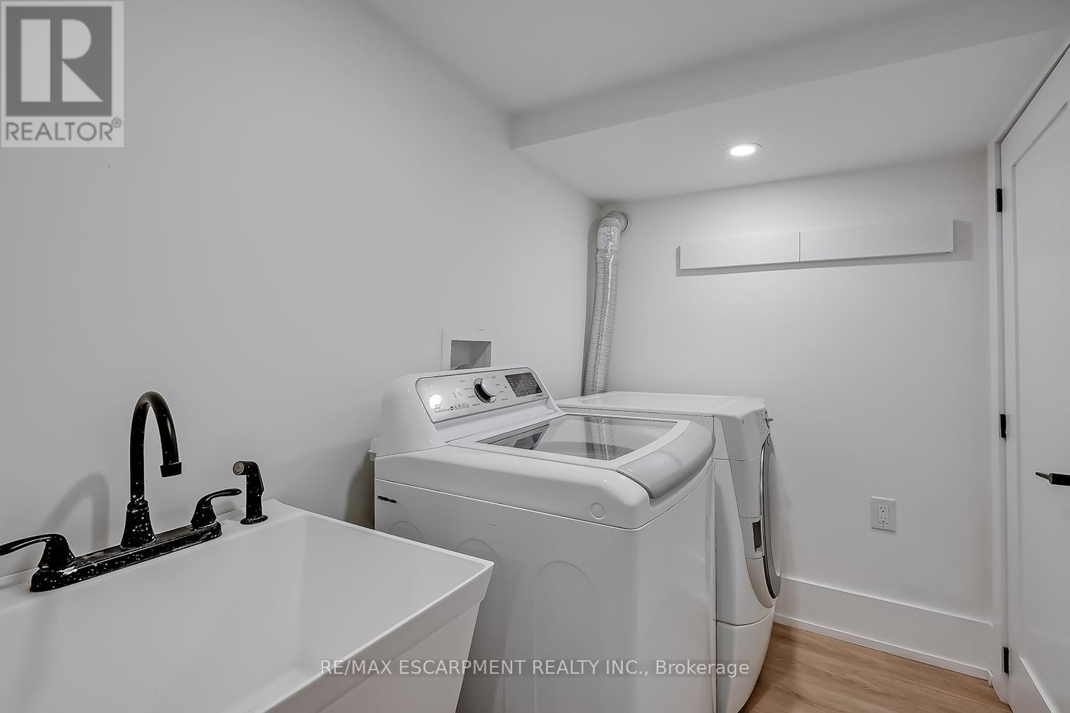 327 Goodram Drive, Burlington, Ontario  L7L 2J9 - Photo 37 - W13005668