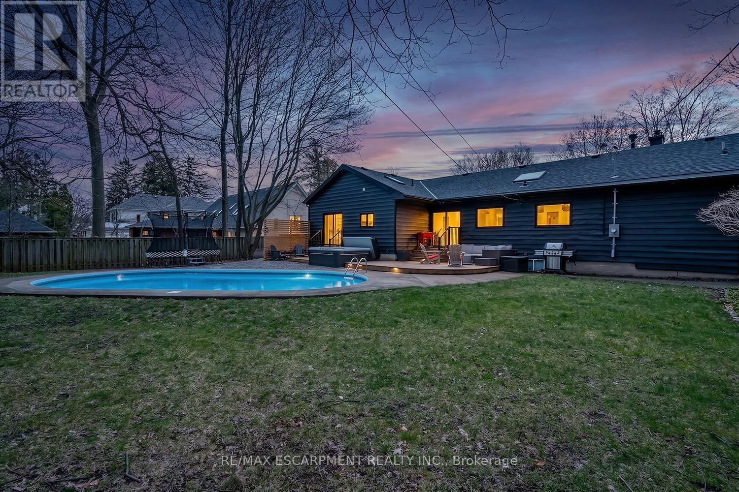 327 Goodram Drive, Burlington, Ontario  L7L 2J9 - Photo 48 - W13005668