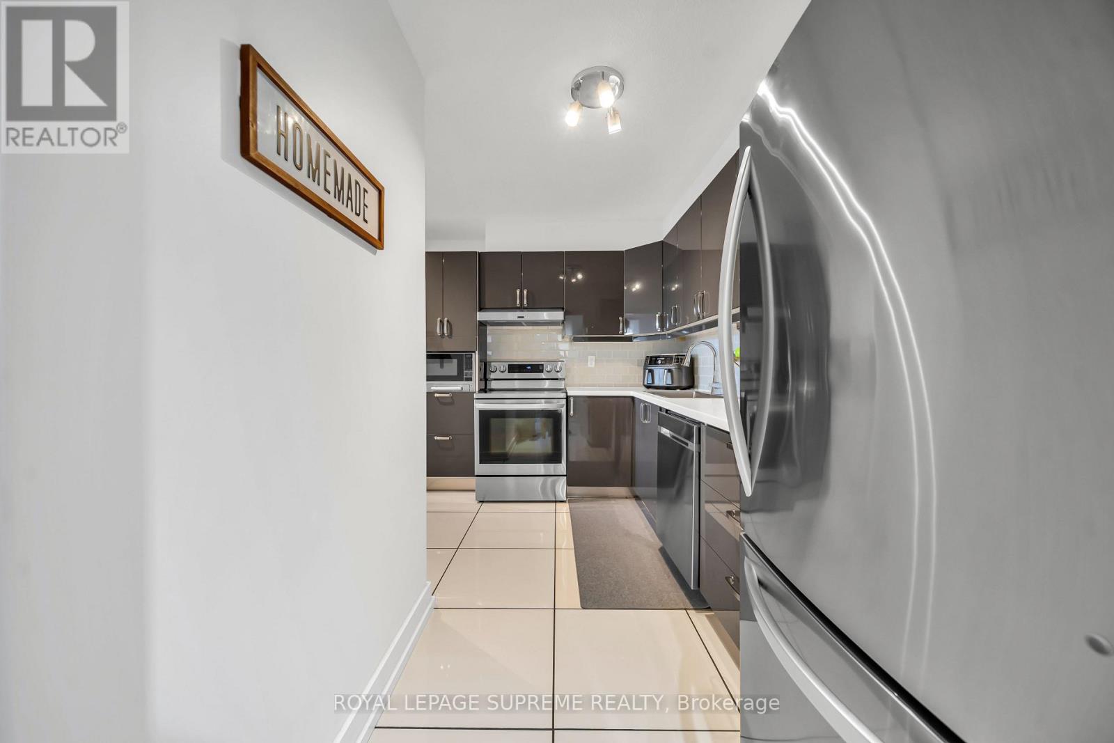 910 - 75 Emmett Avenue, Toronto, Ontario  M6M 5A7 - Photo 40 - W13005716