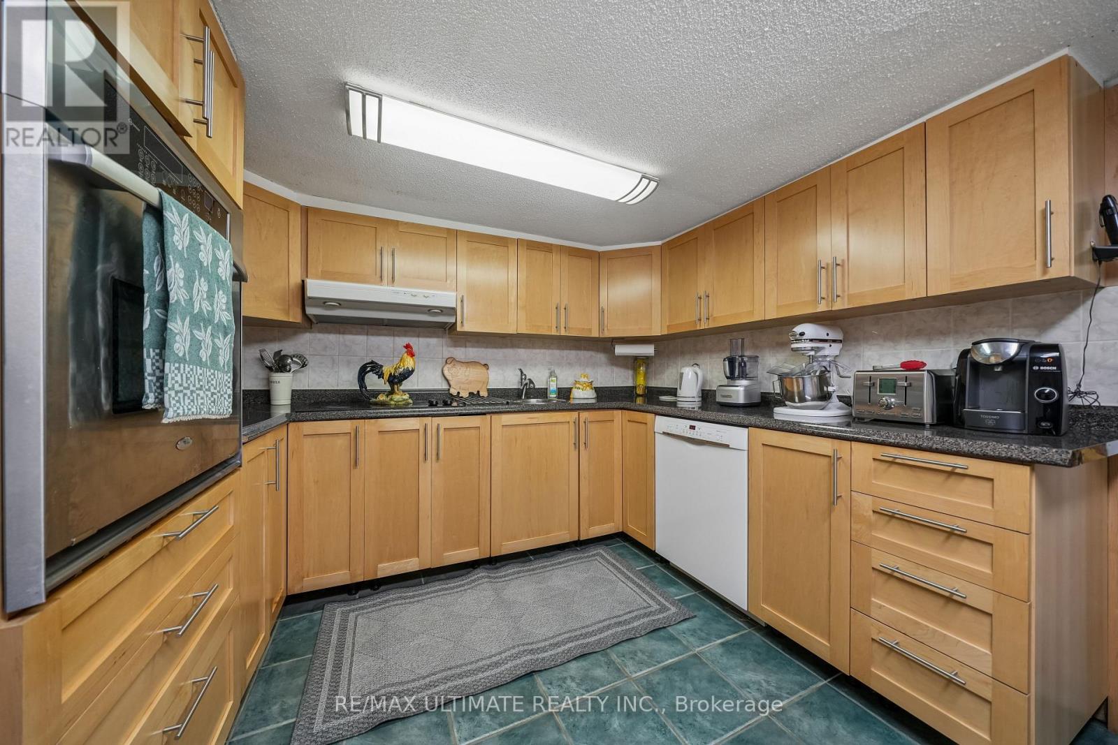 53 Gilbert Avenue, Toronto, Ontario  M6E 4W2 - Photo 12 - W13005718