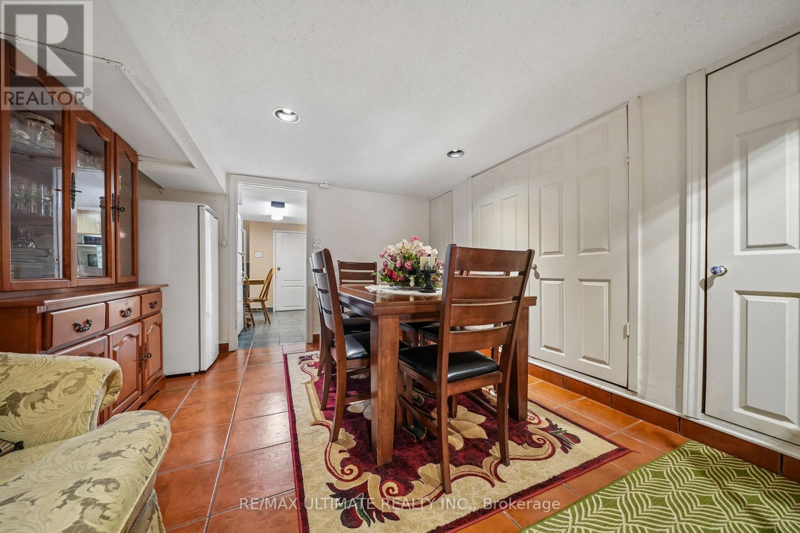 53 Gilbert Avenue, Toronto, Ontario  M6E 4W2 - Photo 15 - W13005718