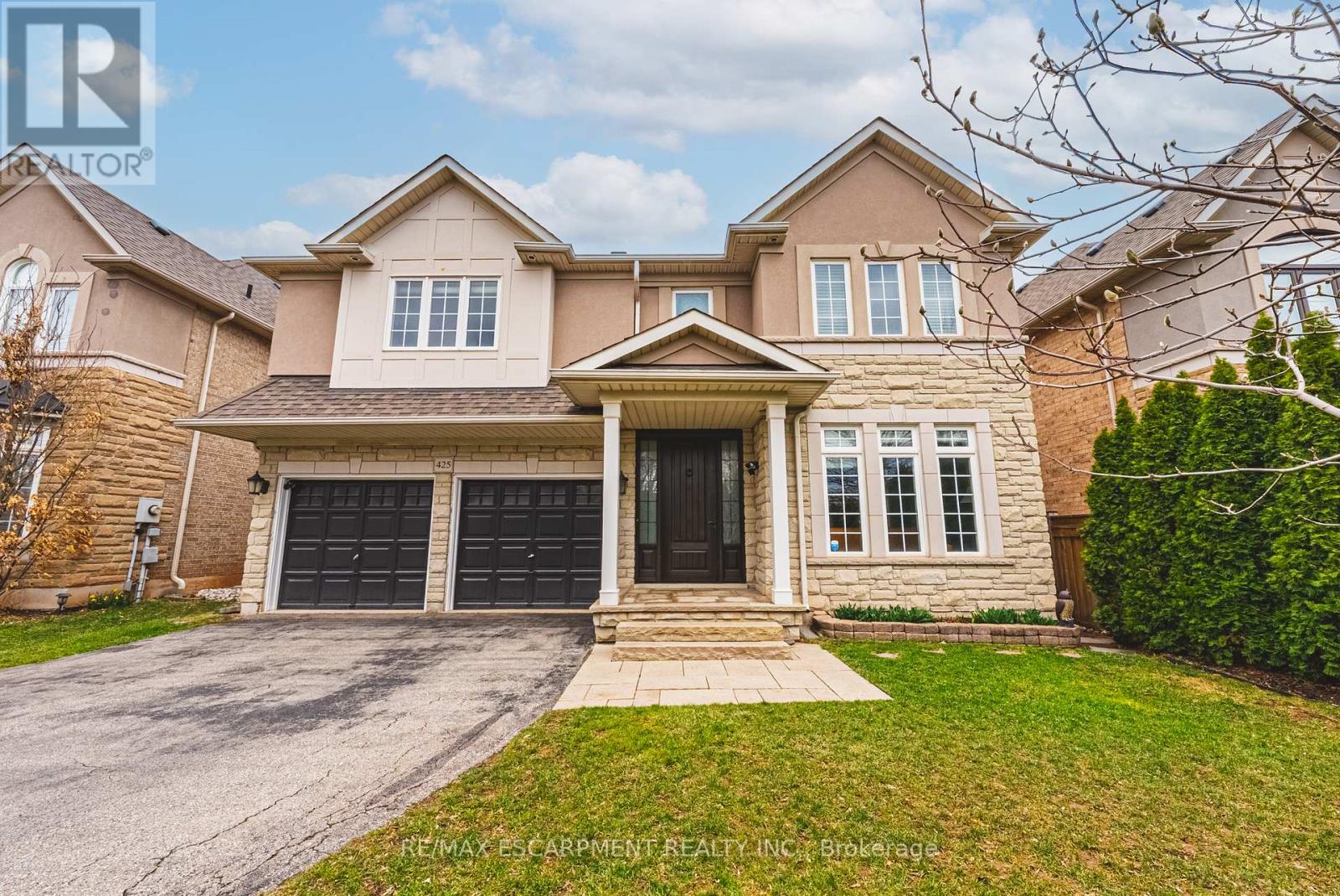 425 BURLOAK DRIVE, Oakville, Ontario