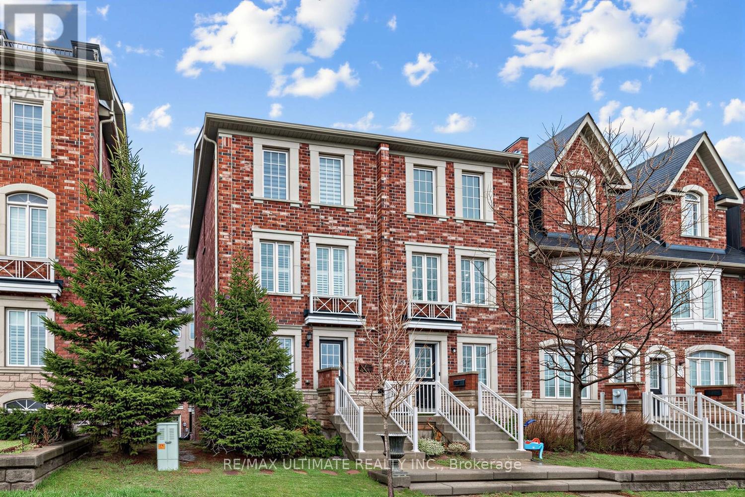 255 Torbarrie Road E, Toronto, Ontario  M3L 0E2 - Photo 2 - W13005794