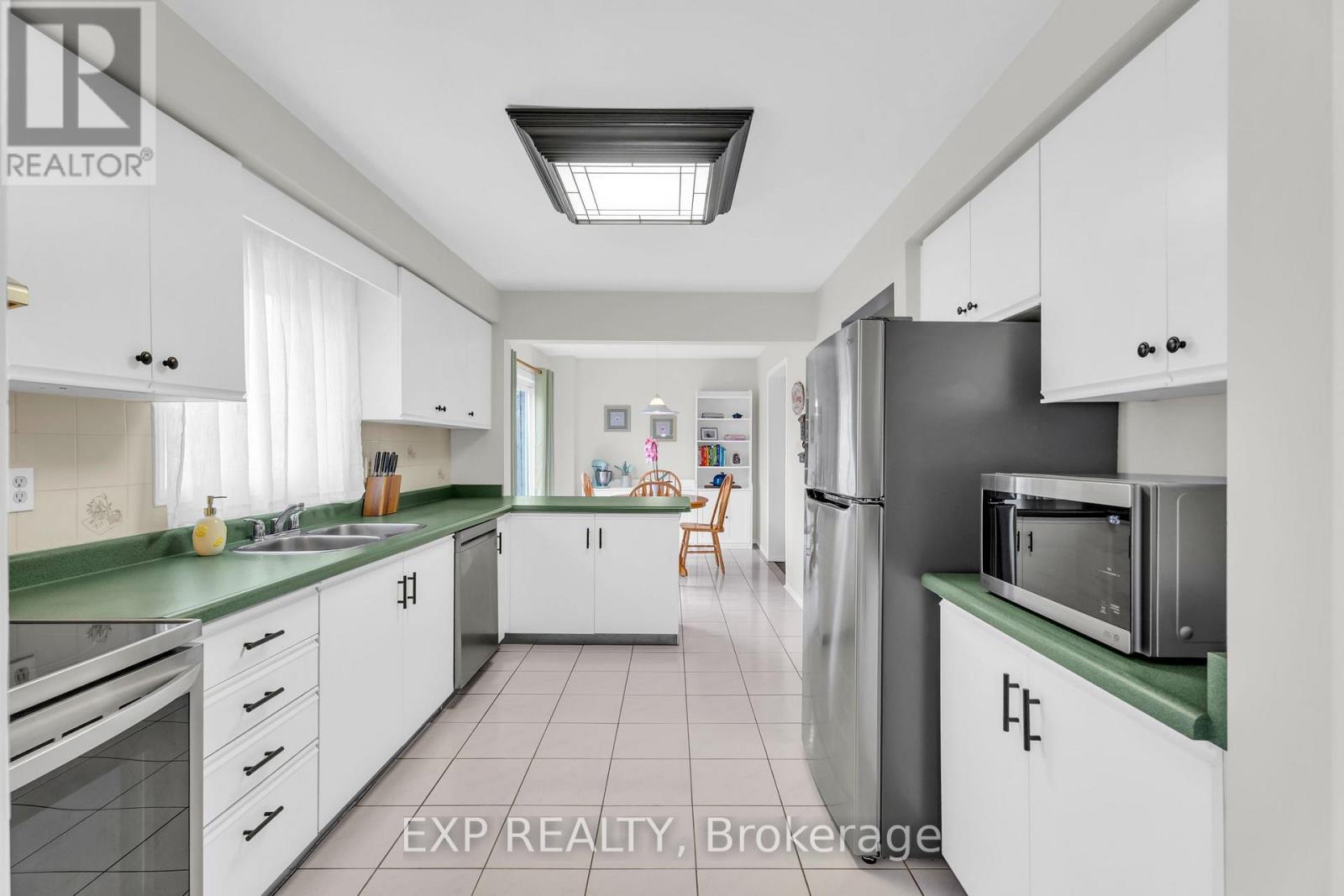 22 Bristol Avenue, Brampton, Ontario  L6X 2B3 - Photo 12 - W13005798