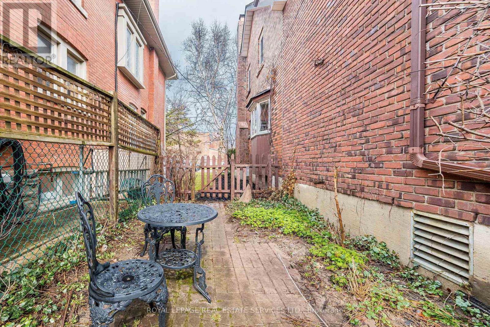 51 Wellington Street E, Brampton, Ontario  L6W 1Y3 - Photo 46 - W13005806