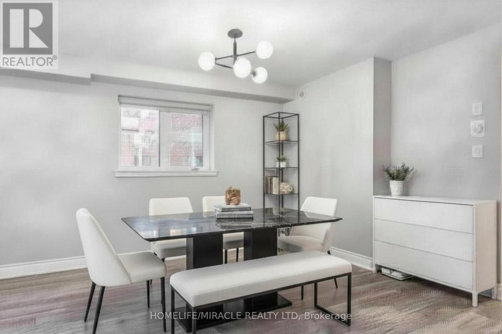 8-01 - 2420 Baronwood Drive, Oakville, Ontario  L6M 0X6 - Photo 11 - W13005812