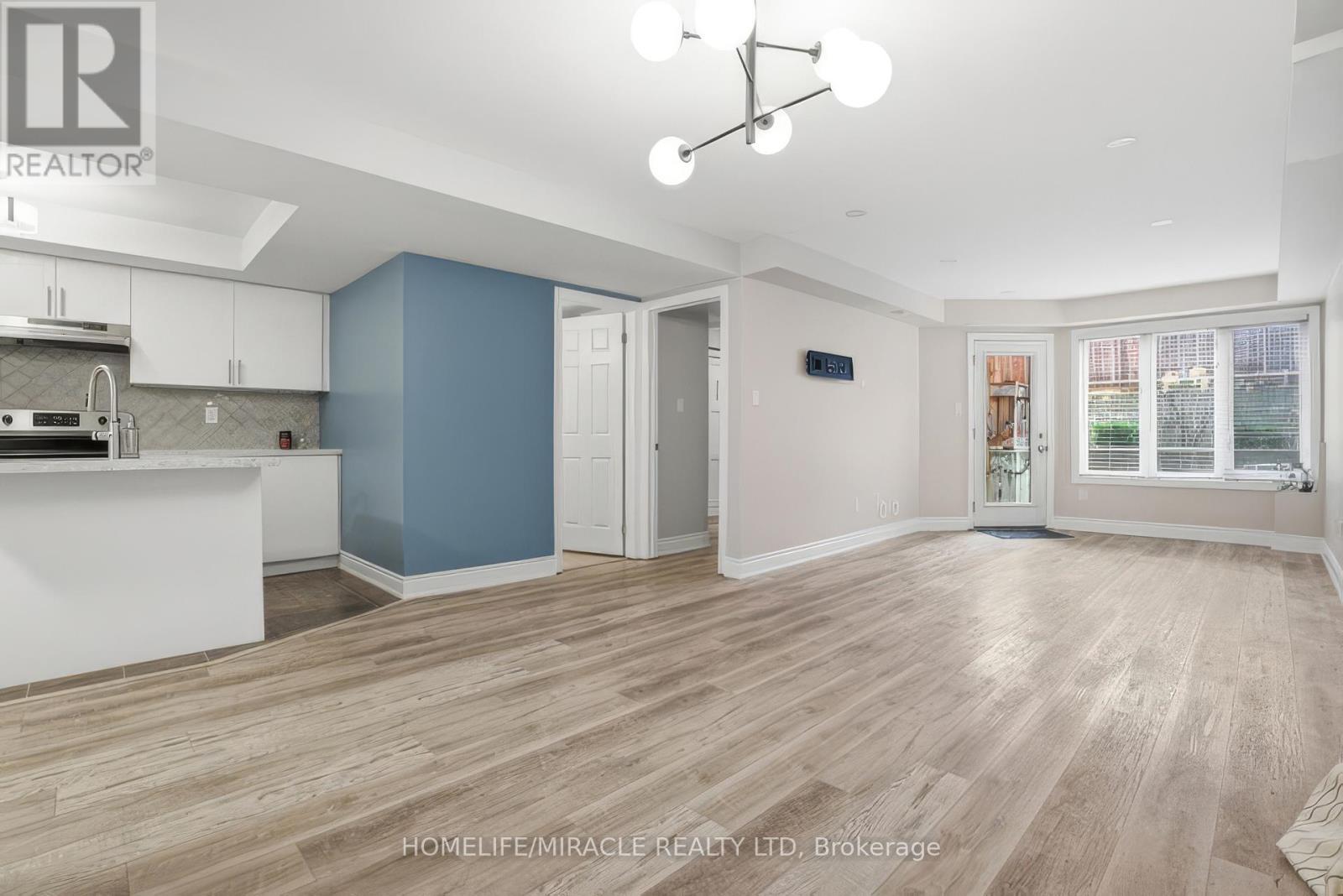 8-01 - 2420 Baronwood Drive, Oakville, Ontario  L6M 0X6 - Photo 14 - W13005812