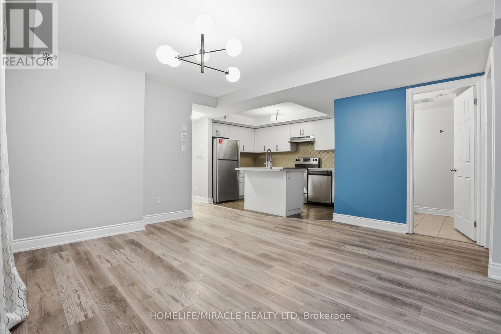 8-01 - 2420 Baronwood Drive, Oakville, Ontario  L6M 0X6 - Photo 15 - W13005812