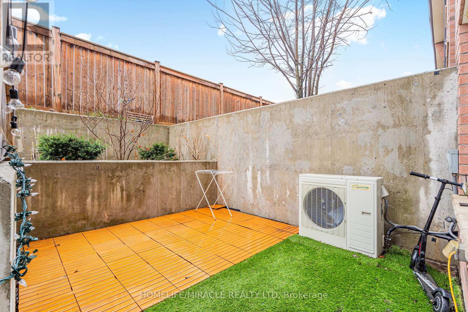 8-01 - 2420 Baronwood Drive, Oakville, Ontario  L6M 0X6 - Photo 21 - W13005812