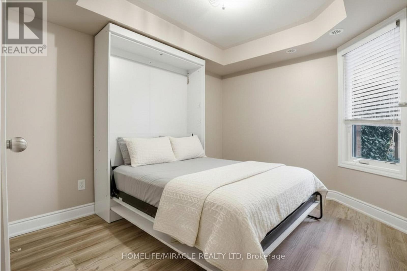 8-01 - 2420 Baronwood Drive, Oakville, Ontario  L6M 0X6 - Photo 7 - W13005812