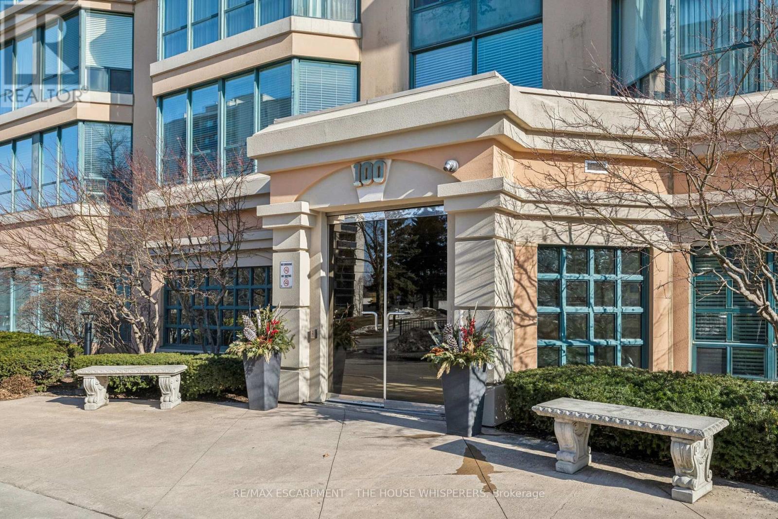 701 - 100 Millside Drive, Milton, Ontario  L9T 5E2 - Photo 4 - W13005814