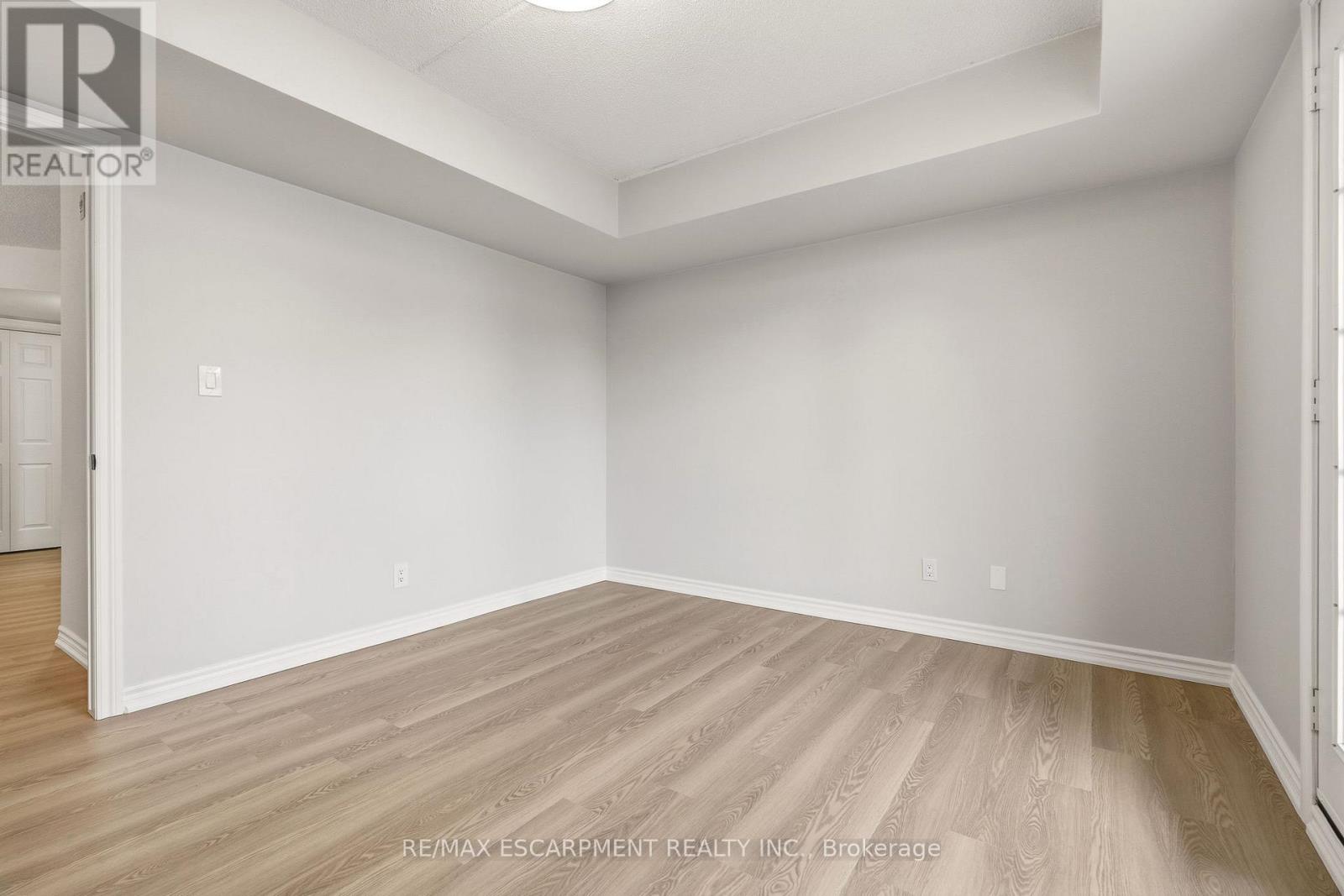 213 - 1820 Walkers Line, Burlington, Ontario  L7M 4V4 - Photo 23 - W13005844