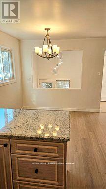 2529 Trondheim Crescent, Mississauga, Ontario  L5N 1P3 - Photo 7 - W13005846