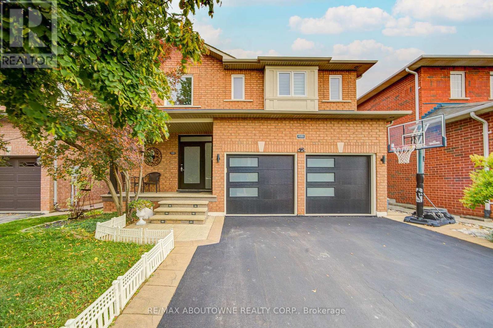 2181 STRATUS DRIVE, Oakville, Ontario