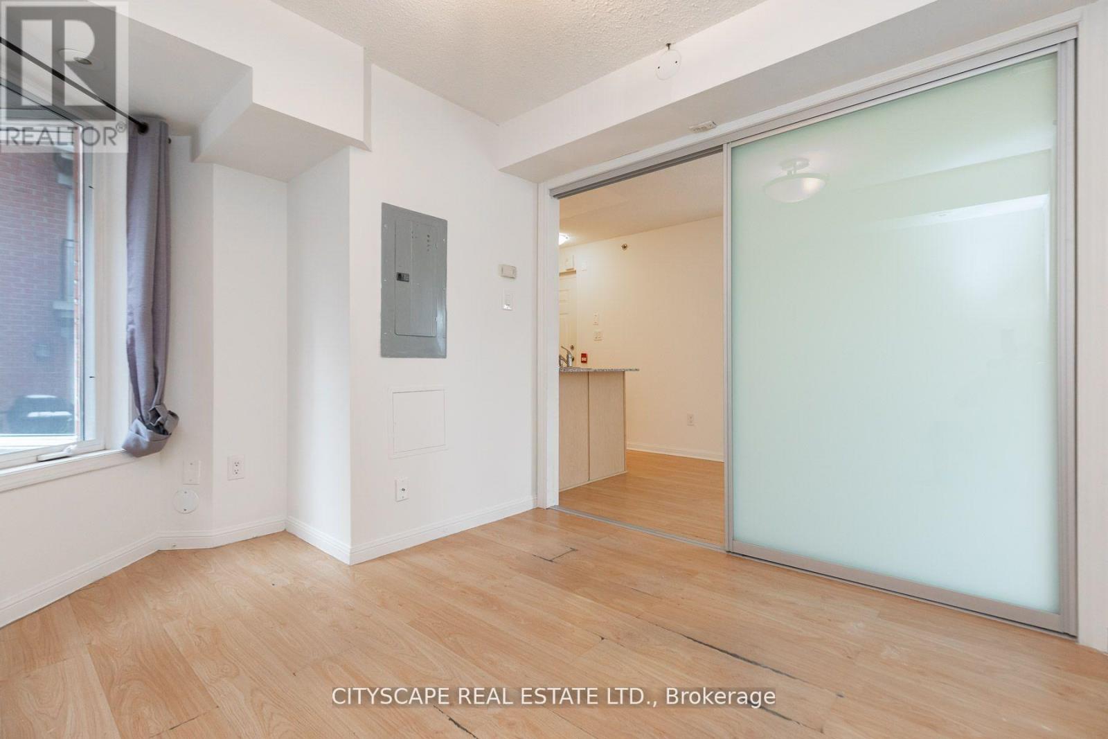 1704 - 80 Joe Shuster Way, Toronto, Ontario  M5G 2M4 - Photo 11 - W13005850
