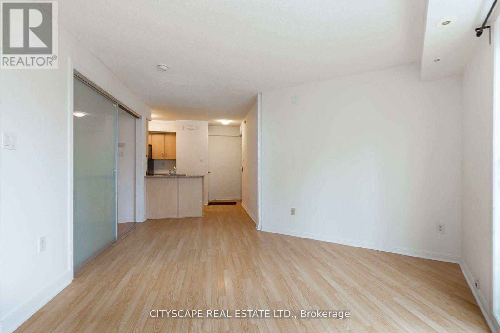 1704 - 80 Joe Shuster Way, Toronto, Ontario  M5G 2M4 - Photo 2 - W13005850