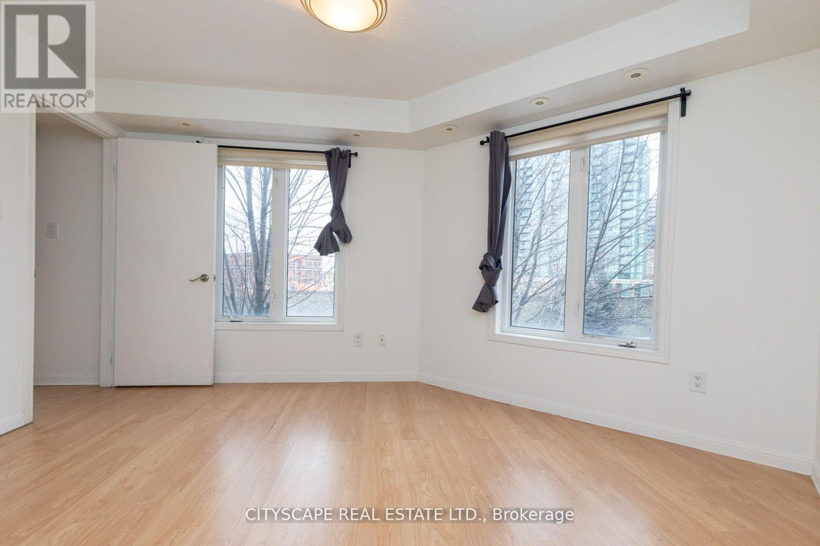 1704 - 80 Joe Shuster Way, Toronto, Ontario  M5G 2M4 - Photo 8 - W13005850