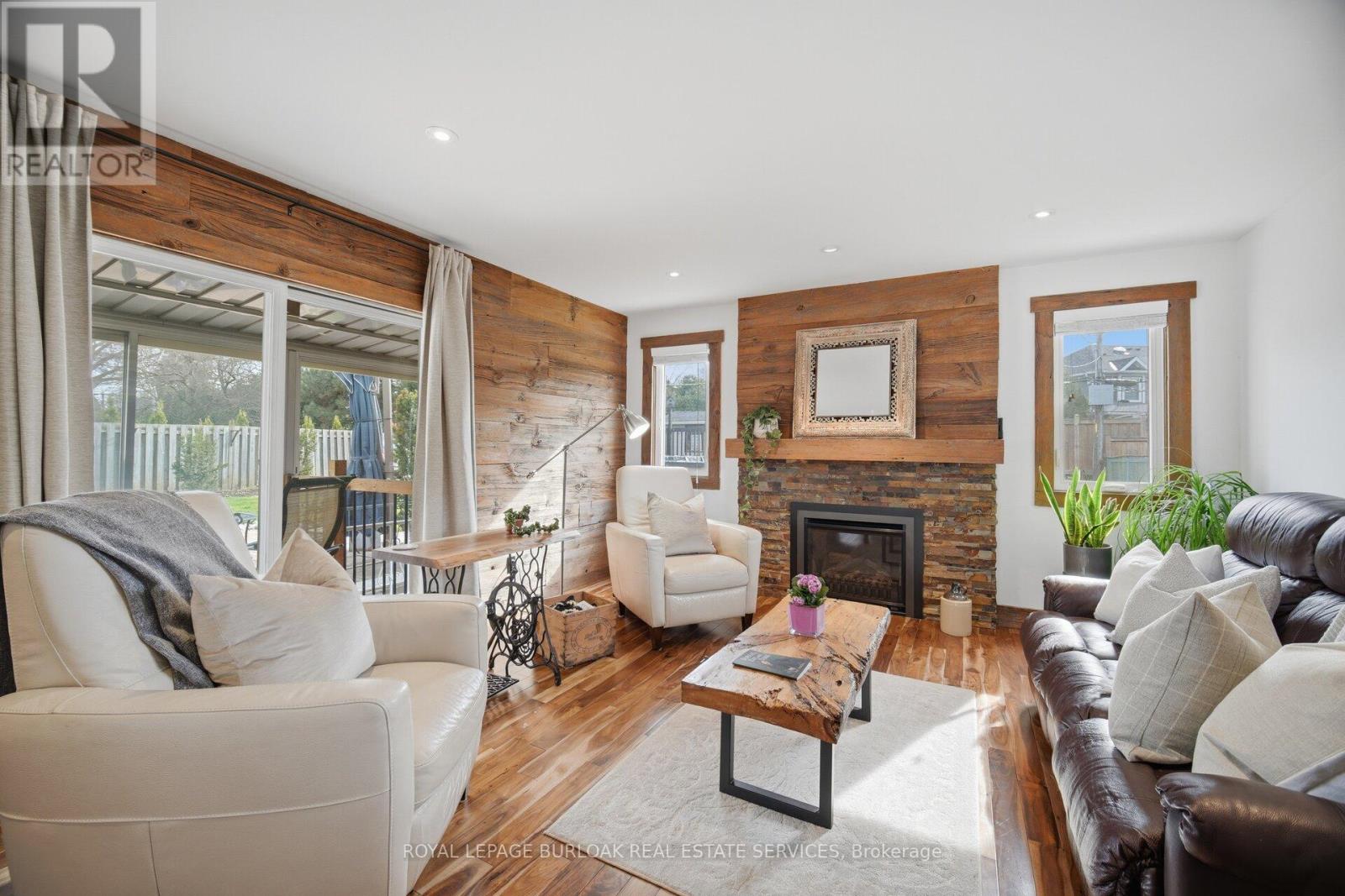 188 White Pines Drive, Burlington, Ontario  L7L 4E4 - Photo 12 - W13005852