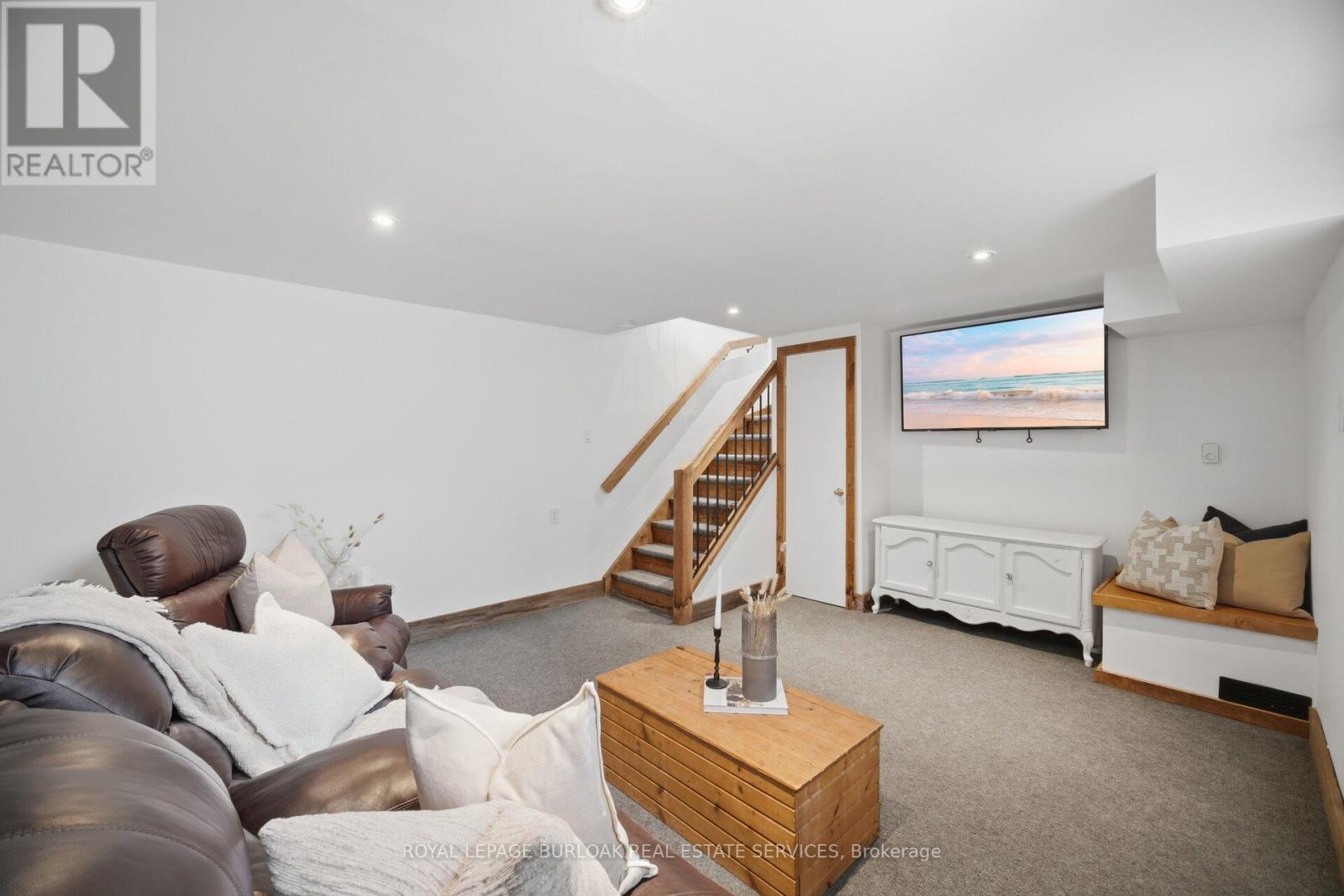 188 White Pines Drive, Burlington, Ontario  L7L 4E4 - Photo 17 - W13005852