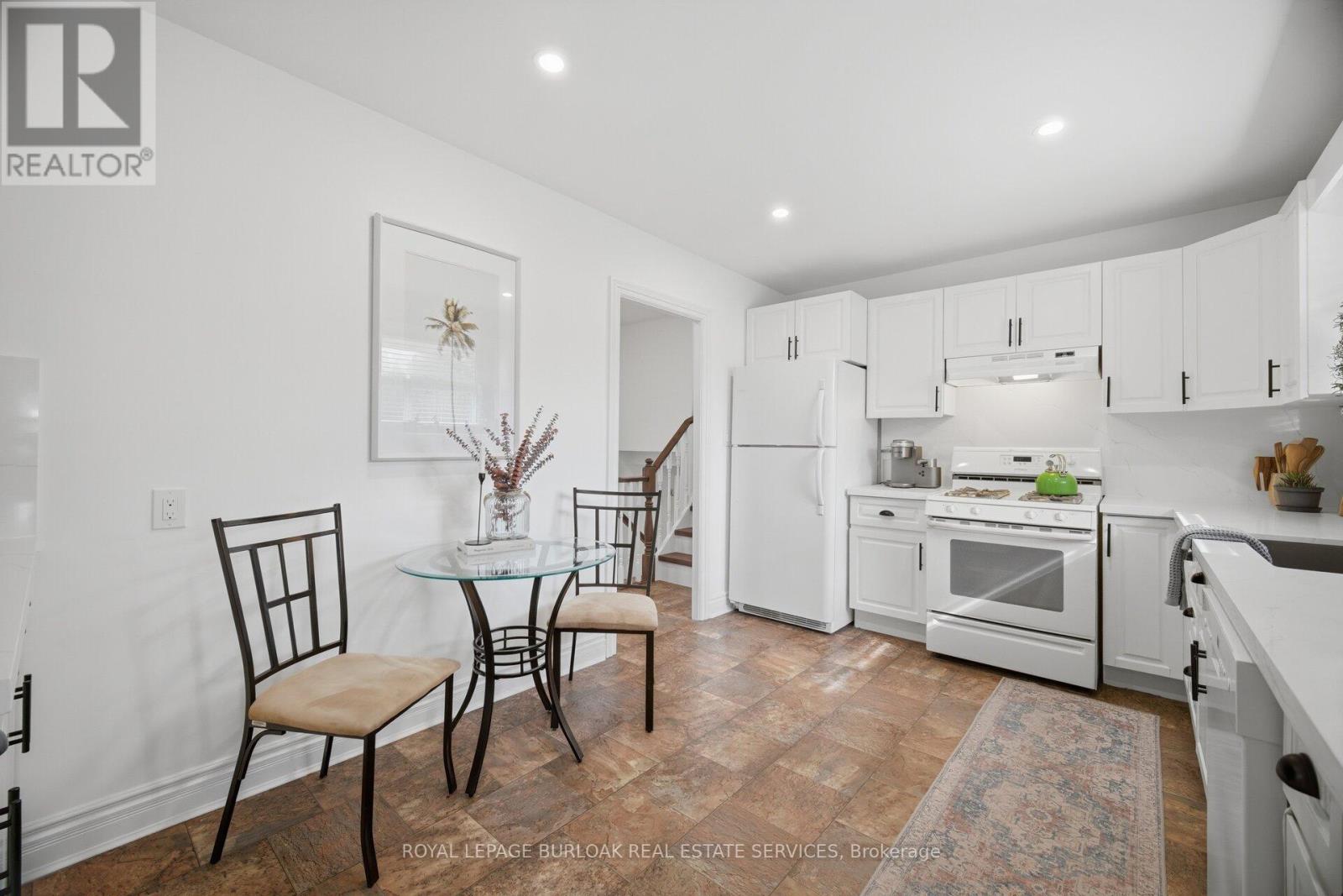 188 White Pines Drive, Burlington, Ontario  L7L 4E4 - Photo 19 - W13005852