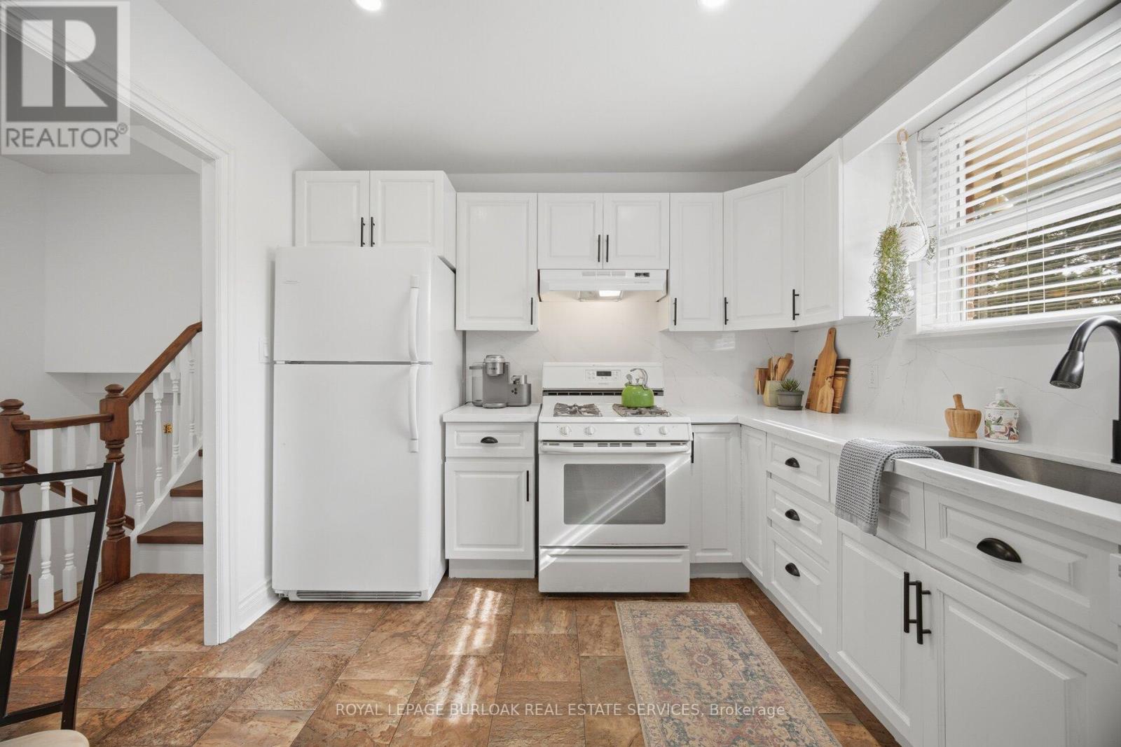 188 White Pines Drive, Burlington, Ontario  L7L 4E4 - Photo 22 - W13005852