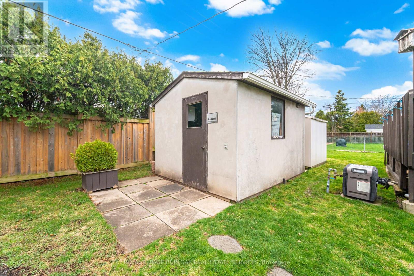 188 White Pines Drive, Burlington, Ontario  L7L 4E4 - Photo 49 - W13005852