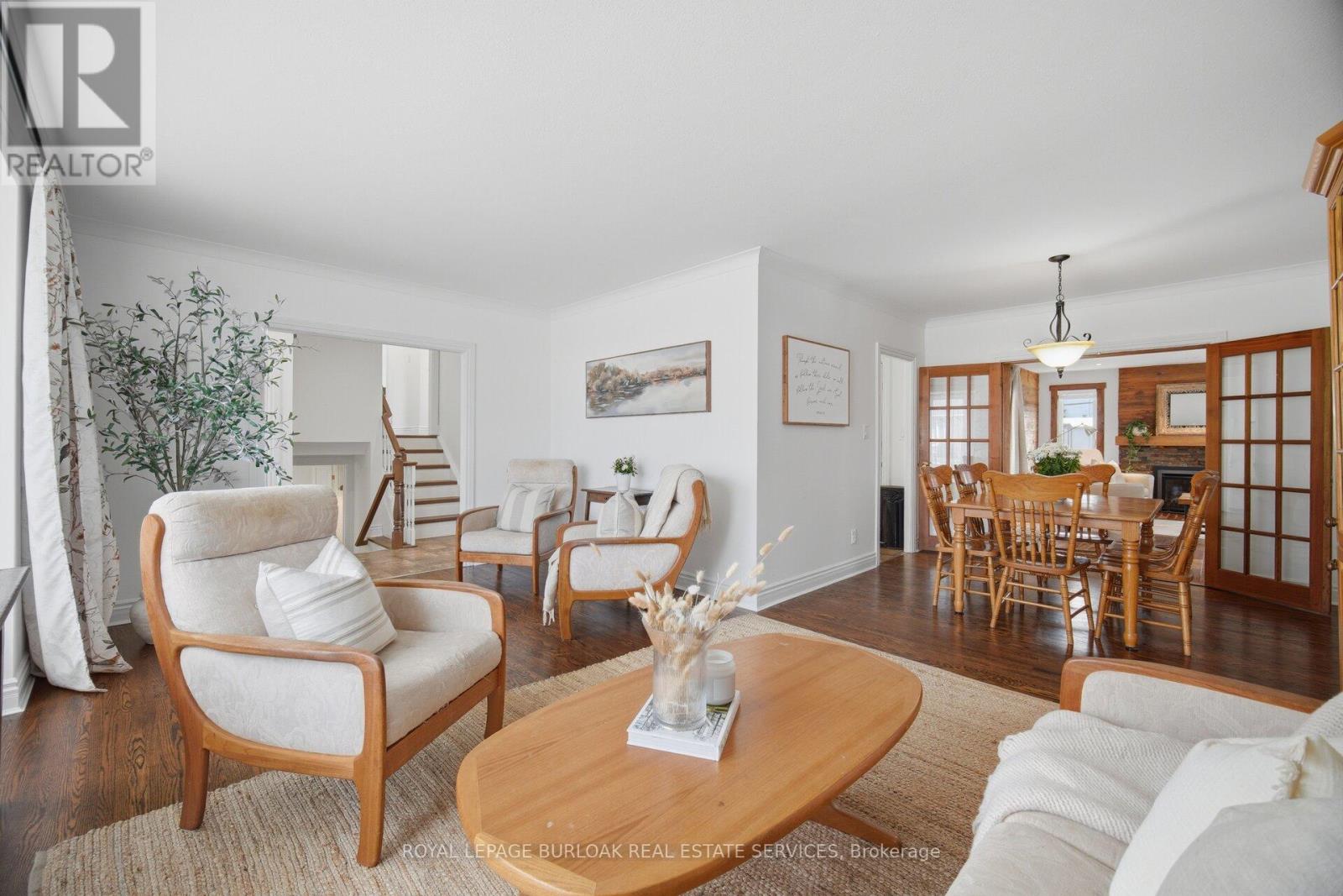 188 White Pines Drive, Burlington, Ontario  L7L 4E4 - Photo 8 - W13005852