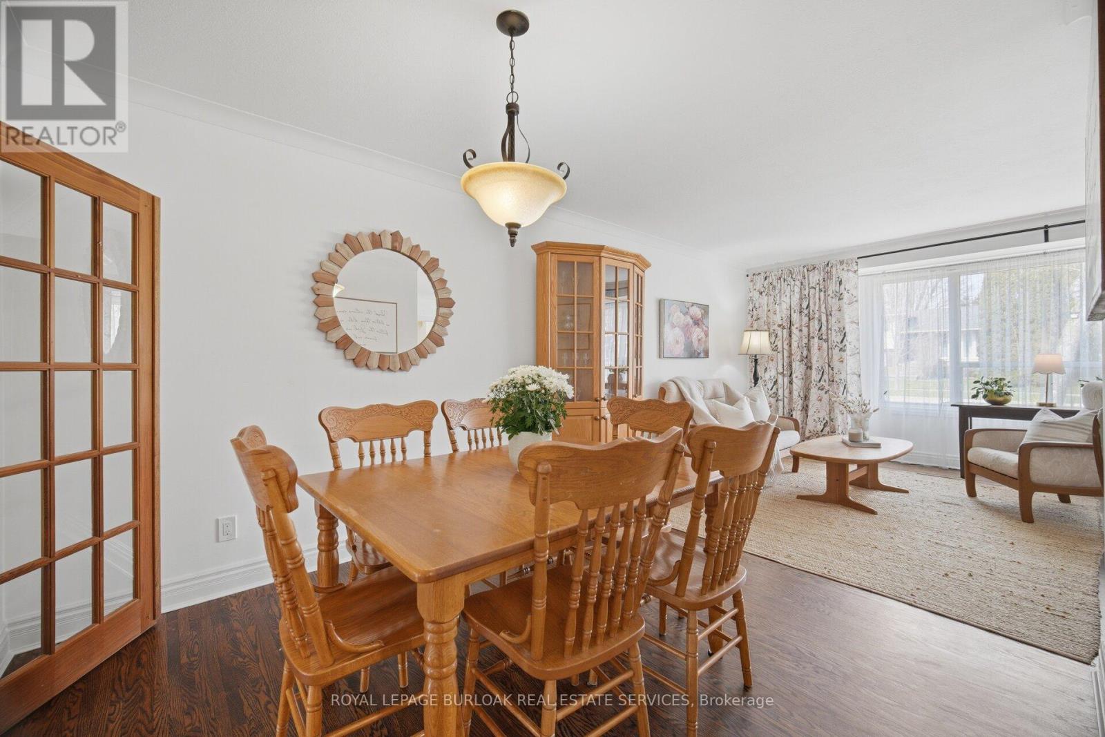 188 White Pines Drive, Burlington, Ontario  L7L 4E4 - Photo 9 - W13005852