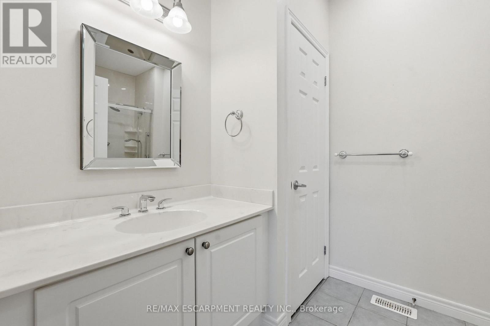 10 - 2165 Itabashi Way, Burlington, Ontario  L7M 0A2 - Photo 33 - W13005908