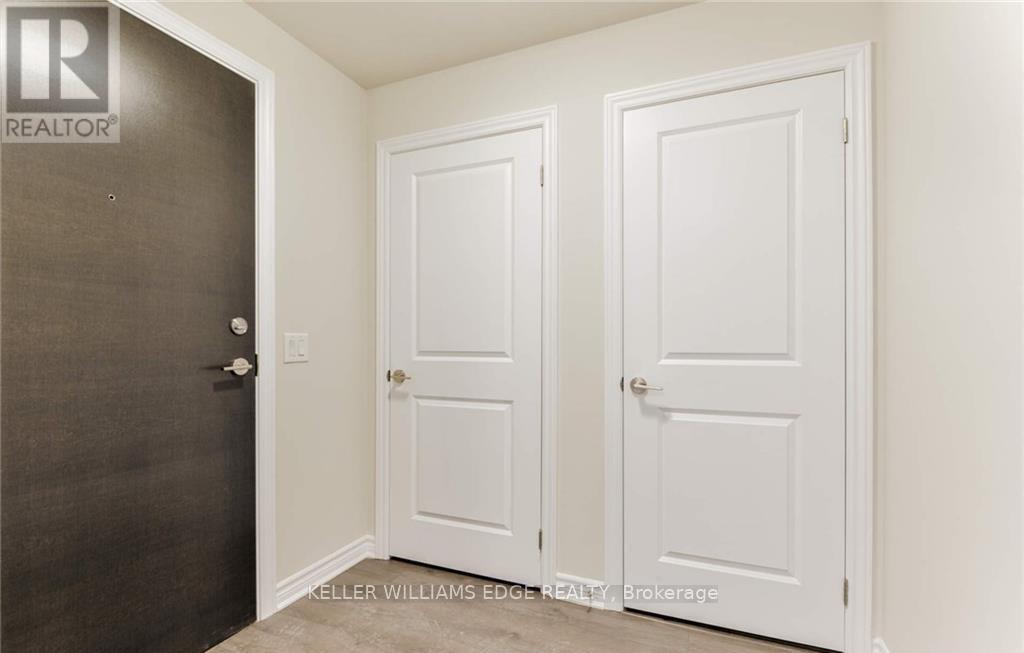 320 - 150 Oak Park Boulevard, Oakville, Ontario  L6H 3P2 - Photo 4 - W13005910