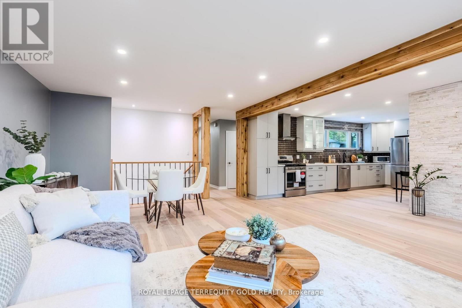 327 River Side Drive, Oakville, Ontario  L6K 3N3 - Photo 18 - W13006060