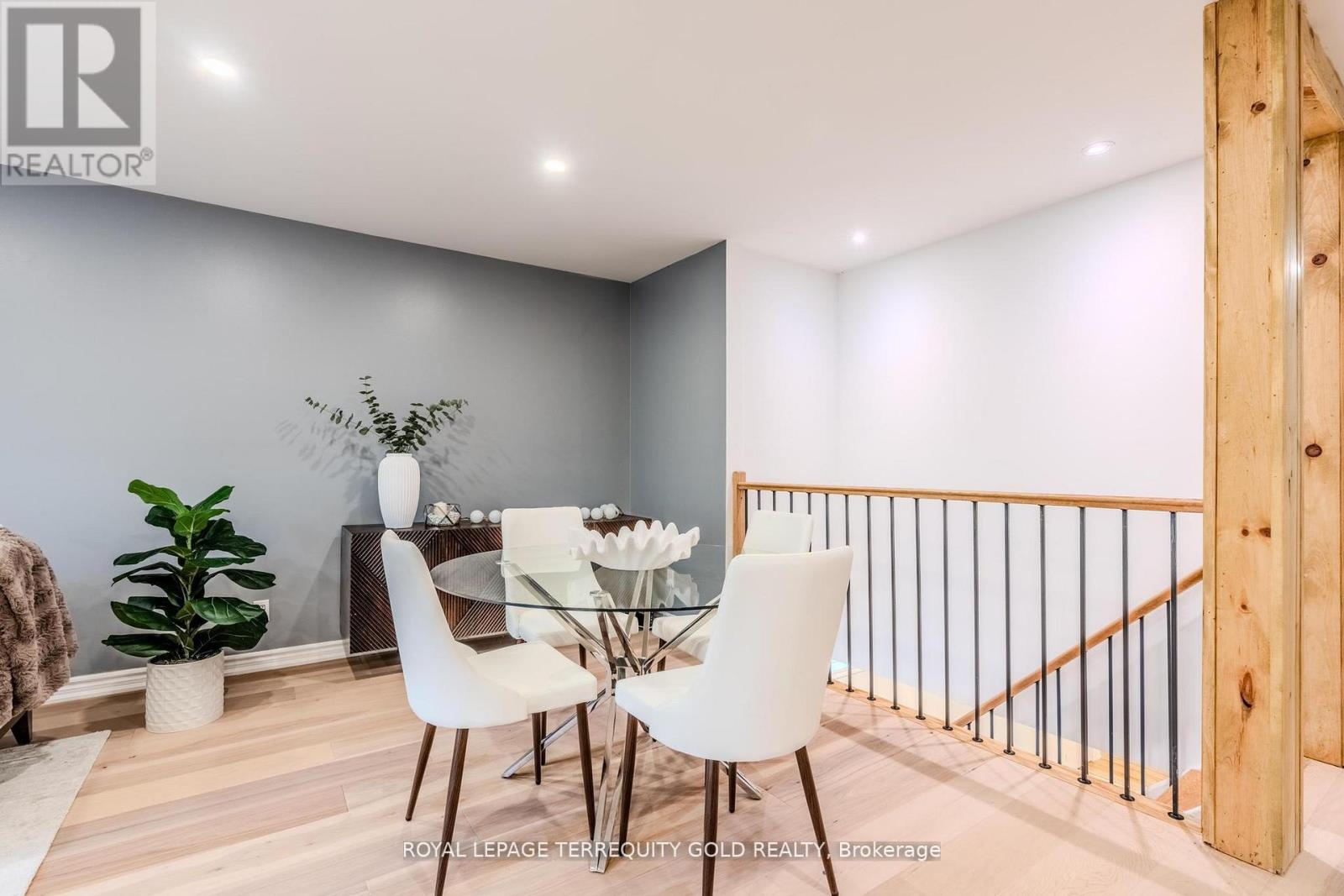 327 River Side Drive, Oakville, Ontario  L6K 3N3 - Photo 20 - W13006060