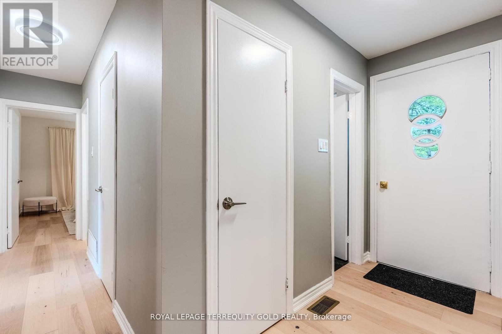 327 River Side Drive, Oakville, Ontario  L6K 3N3 - Photo 22 - W13006060