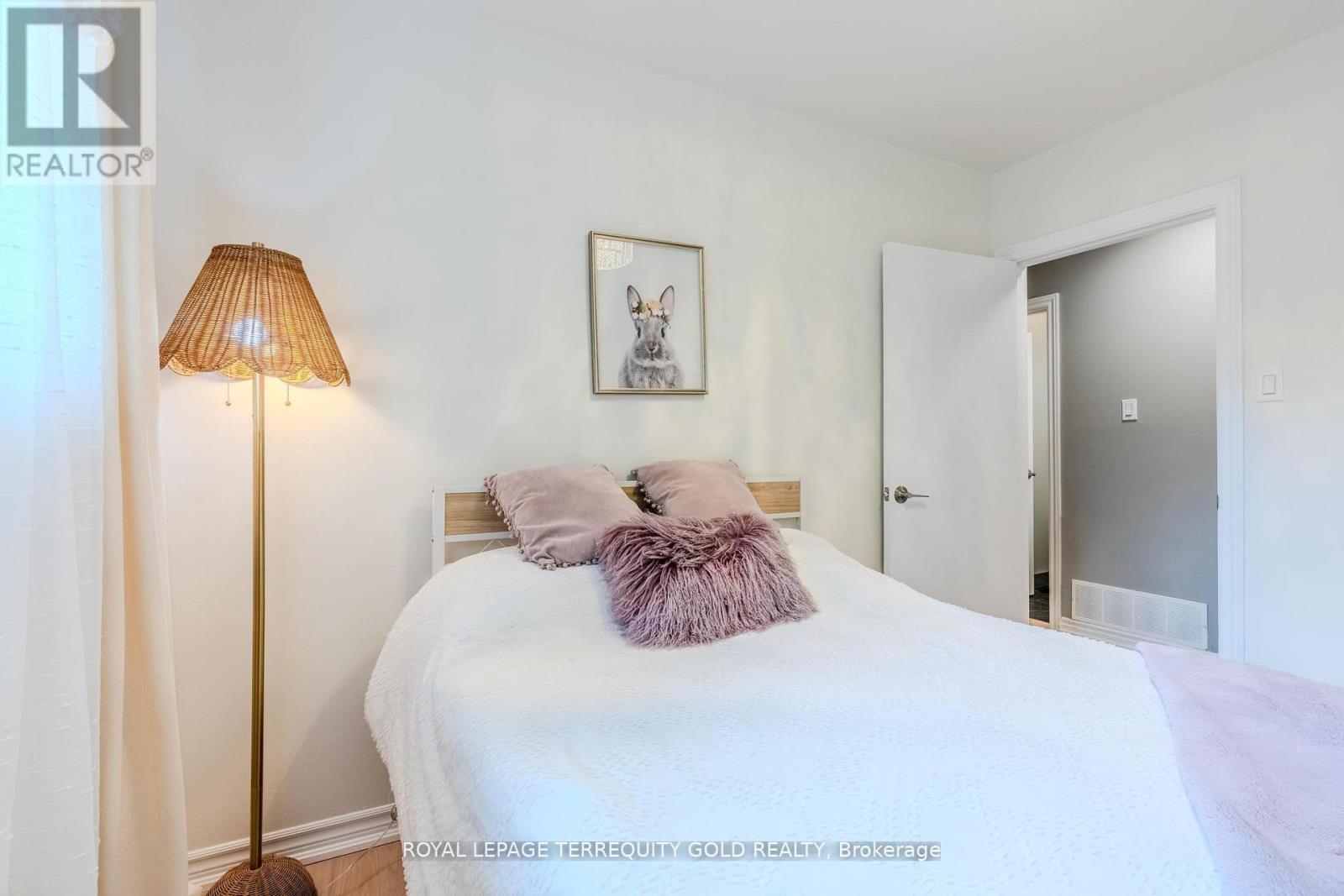 327 River Side Drive, Oakville, Ontario  L6K 3N3 - Photo 25 - W13006060