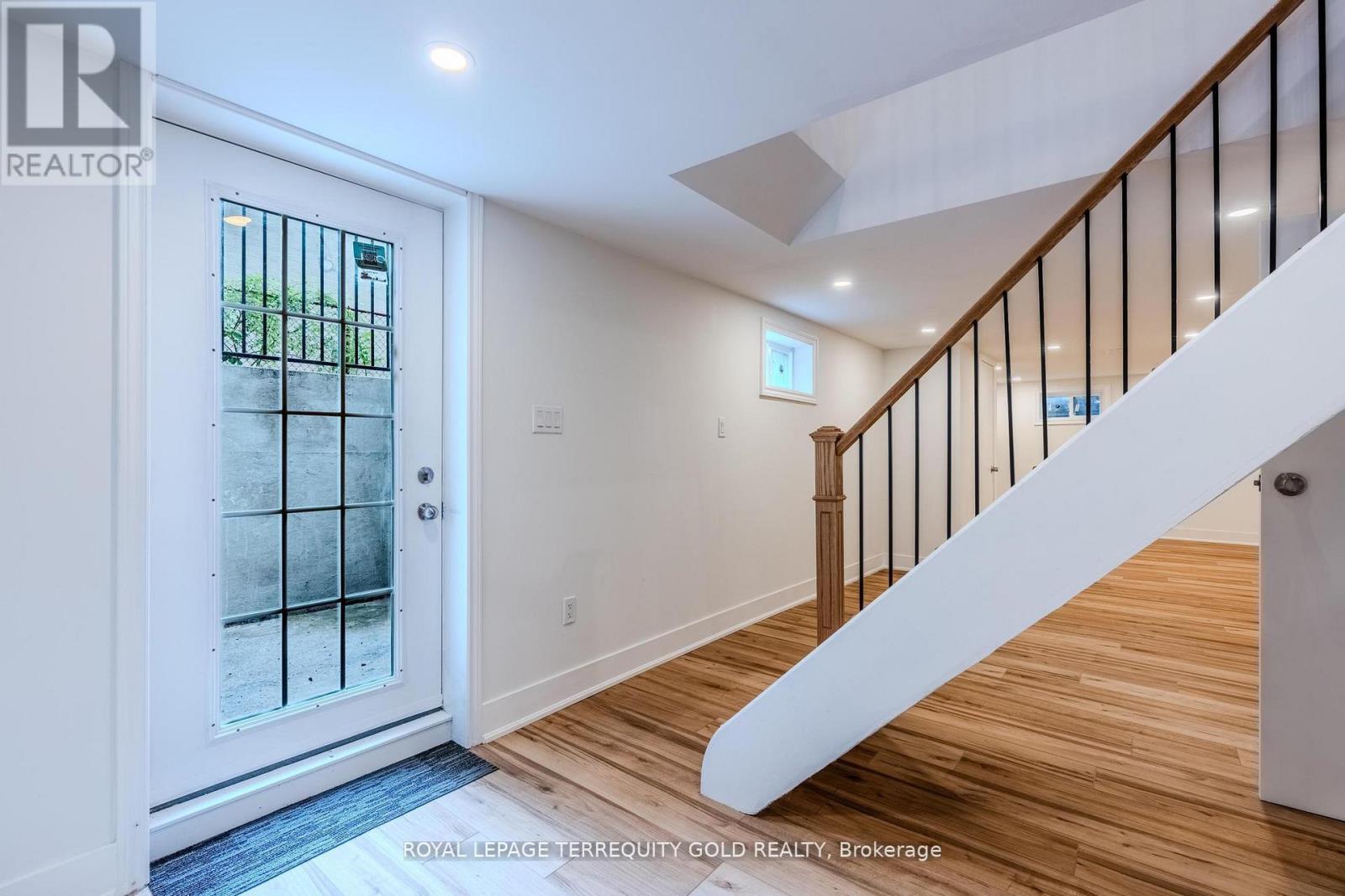 327 River Side Drive, Oakville, Ontario  L6K 3N3 - Photo 31 - W13006060