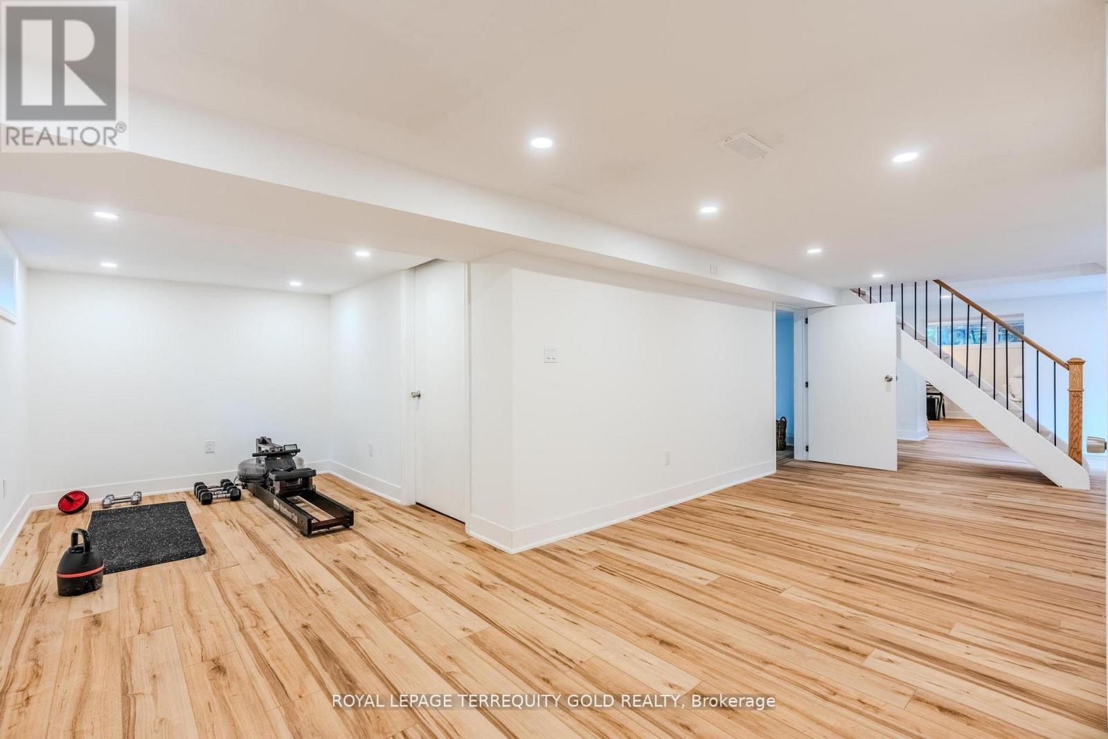 327 River Side Drive, Oakville, Ontario  L6K 3N3 - Photo 35 - W13006060