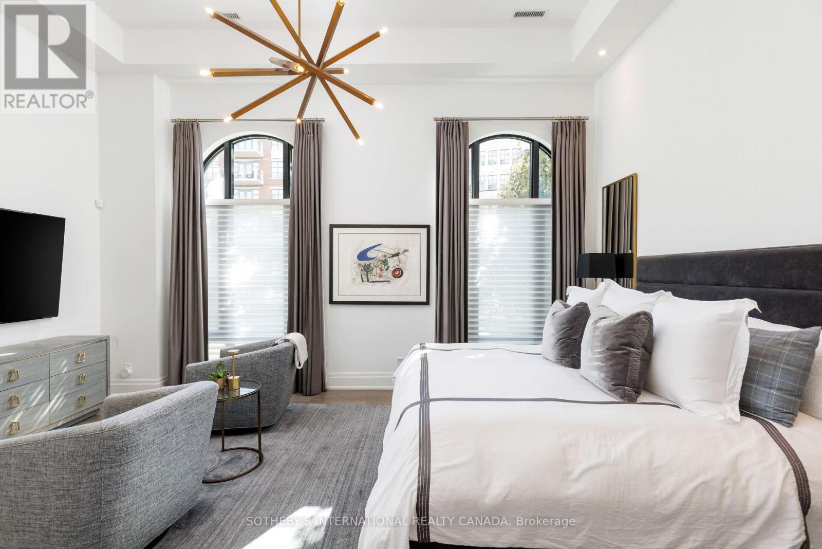 Th 2 - 4 The Kingsway, Toronto, Ontario  M8X 2T1 - Photo 15 - W13006082