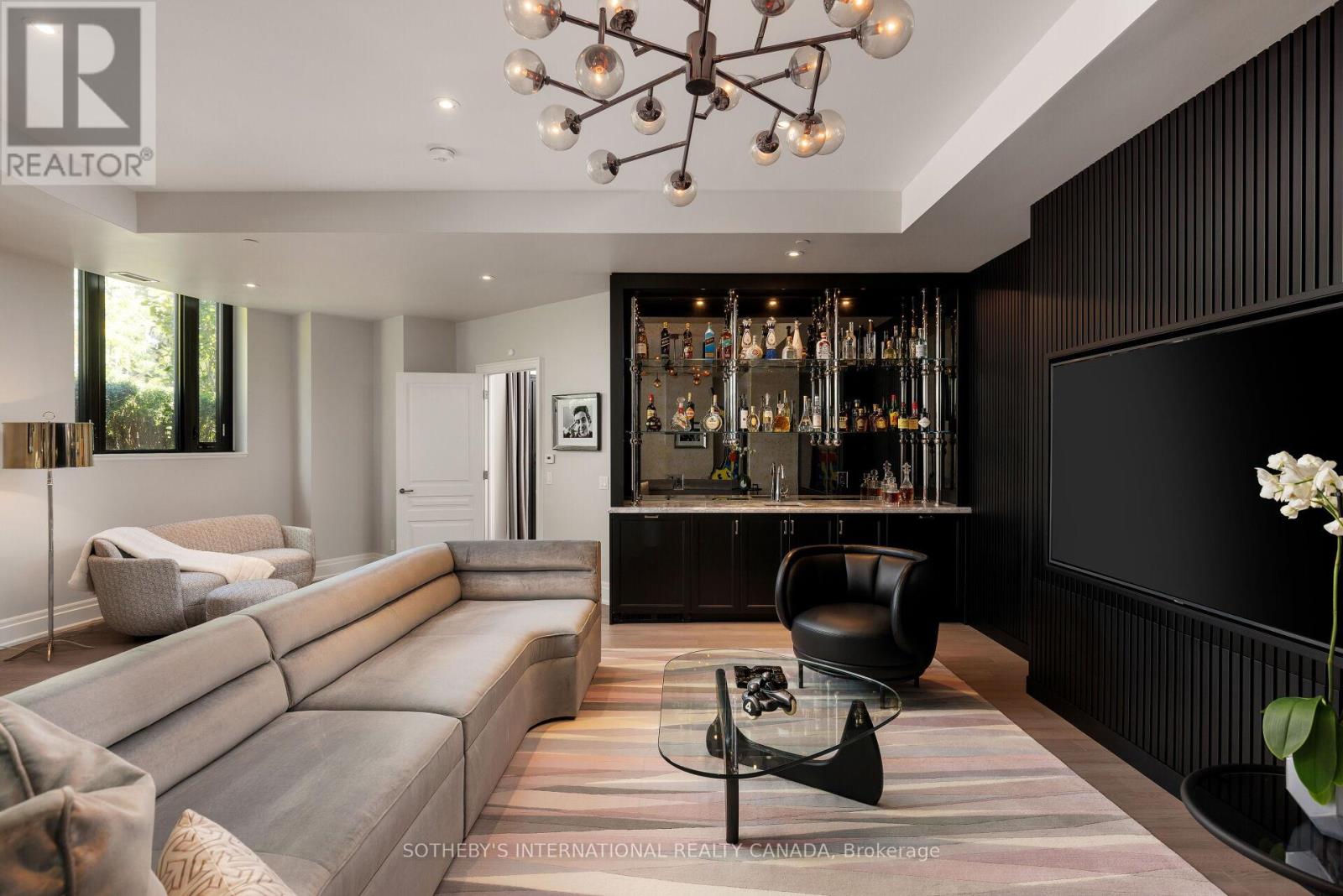 Th 2 - 4 The Kingsway, Toronto, Ontario  M8X 2T1 - Photo 31 - W13006082