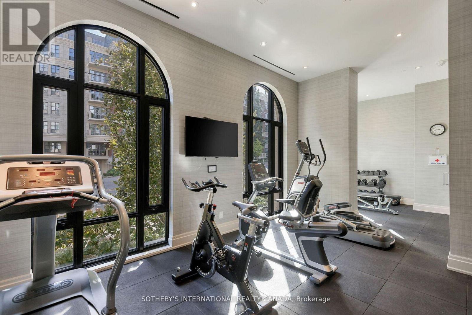 Th 2 - 4 The Kingsway, Toronto, Ontario  M8X 2T1 - Photo 36 - W13006082