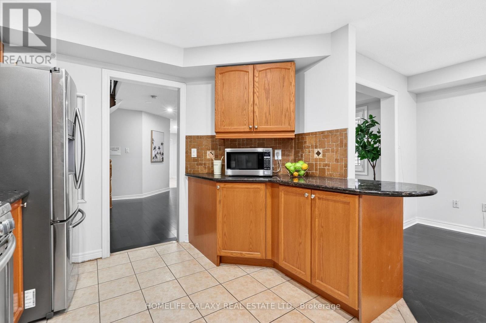 302 Redstone Road, Richmond Hill, Ontario  L4S 2V6 - Photo 13 - N13003488