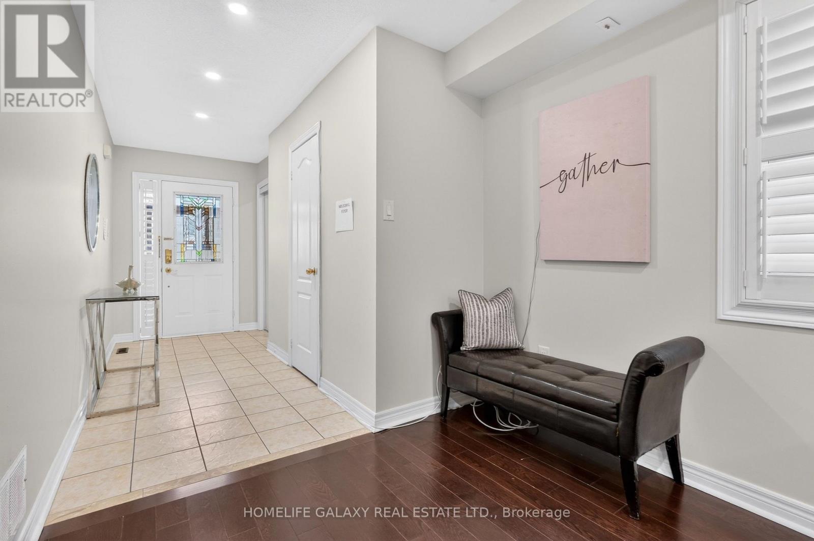 302 Redstone Road, Richmond Hill, Ontario  L4S 2V6 - Photo 3 - N13003488