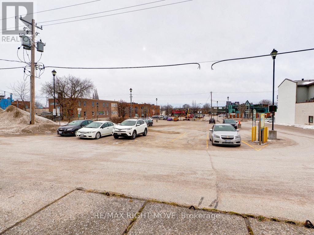 10 - 33 Mississaga Street E, Orillia, Ontario  L3V 1V4 - Photo 6 - S12990494